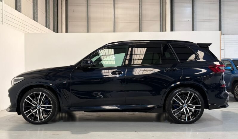 
2021 BMW X5 45e M Sport M Performance X-Drive full									
