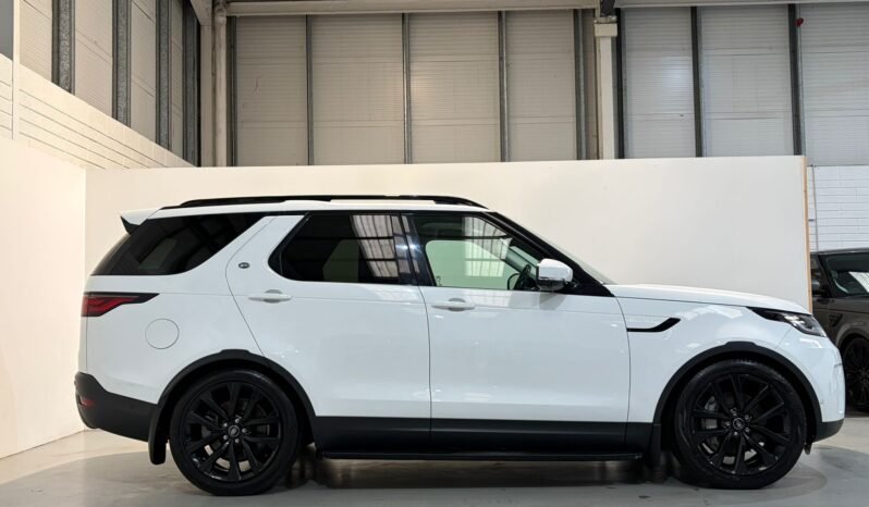 
2022 Land Rover Discovery 5 SE Commercial 2 Seater full									