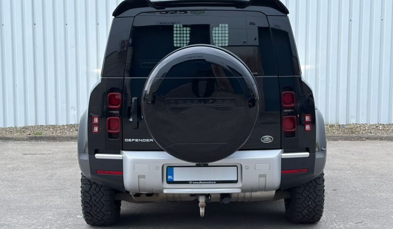 
212 Land Rover Defender 110 D300 SE 3 Seat Com full									