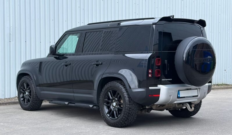 
212 Land Rover Defender 110 D300 SE 3 Seat Com full									