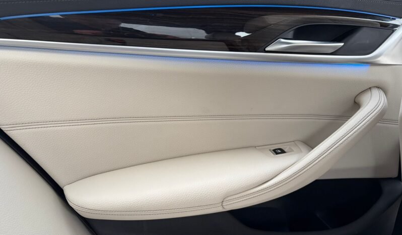 
2022 BMW G30 530e M Sport Auto full									