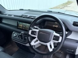 212 Land Rover Defender 110 D300 SE 3 Seat Com full