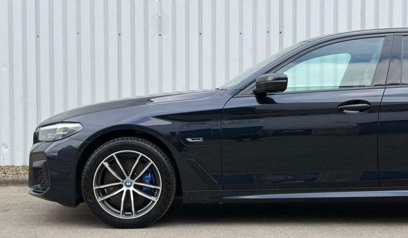 
2022 BMW G30 530e M Sport Auto full									