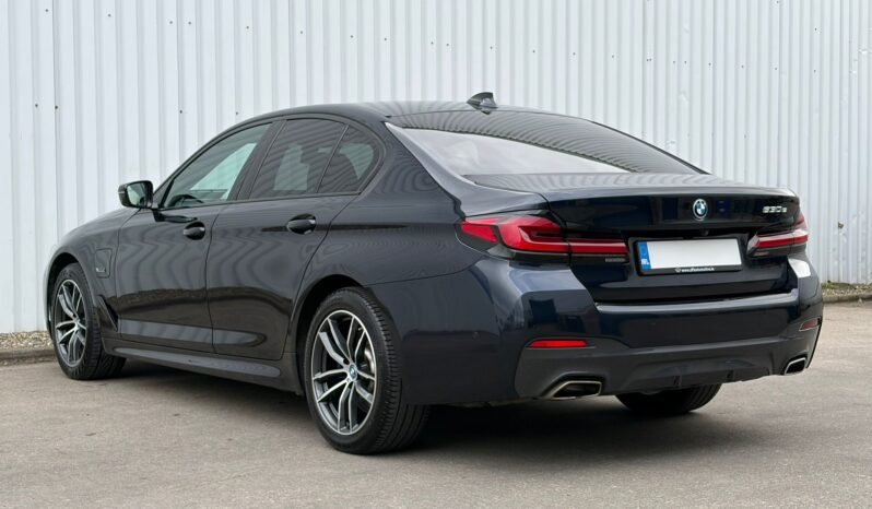 
2022 BMW G30 530e M Sport Auto full									